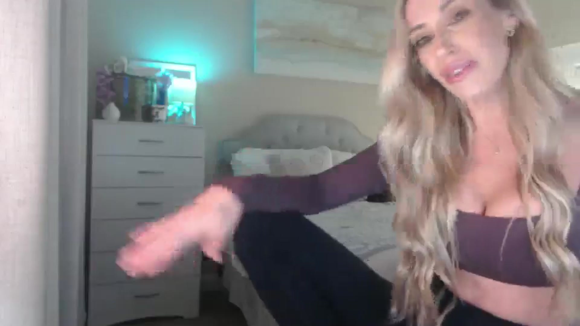 Gallery image thumbnail from Queen_bambii's myfreecams stream on, 11/22/2025, 05:19 image 19 of 20