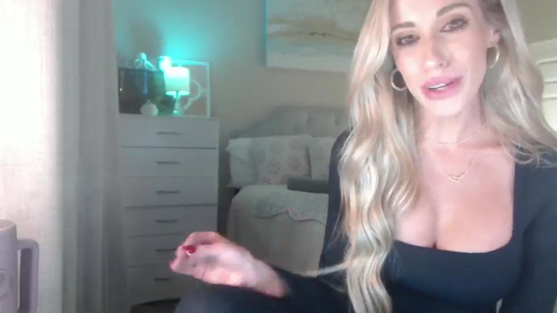 Gallery image thumbnail from Queen_bambii's myfreecams stream on, 12/12/2025, 05:09 image 15 of 20