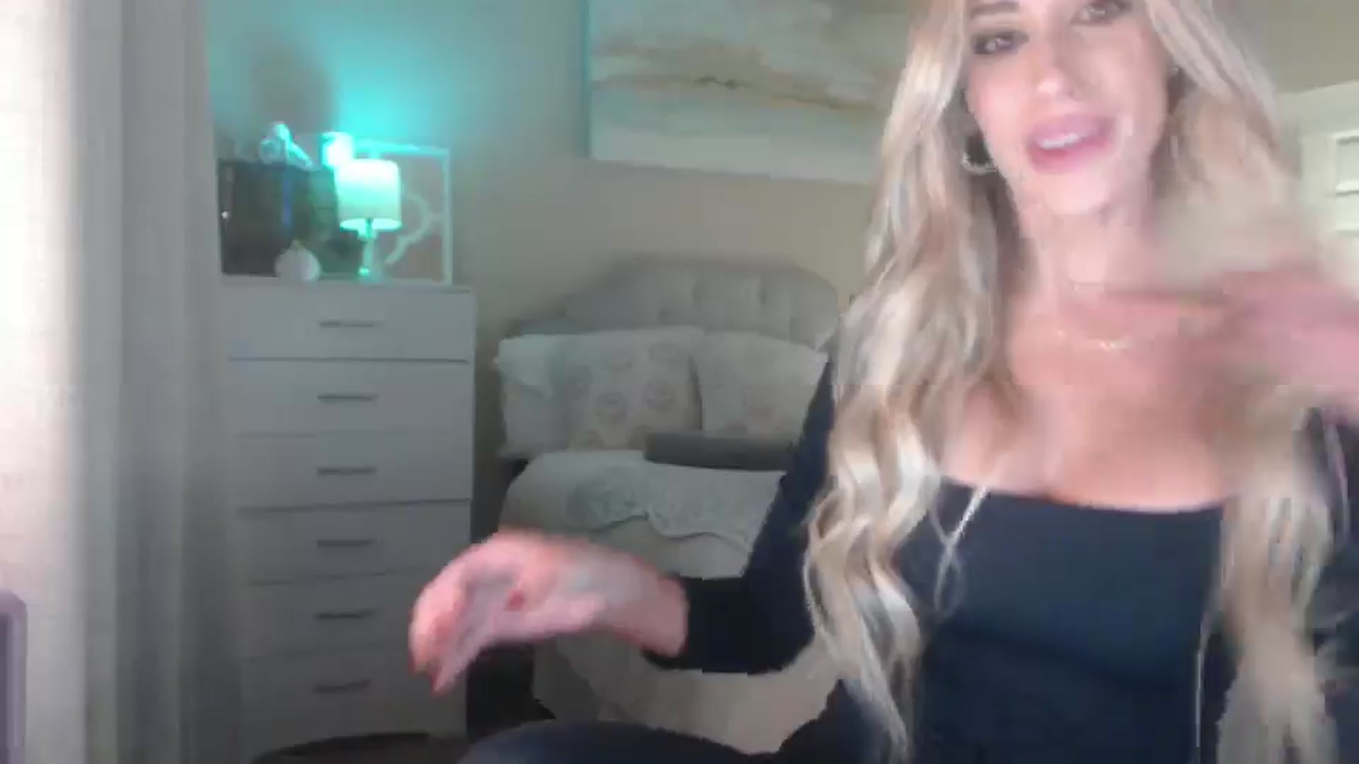 Gallery image thumbnail from Queen_bambii's myfreecams stream on, 12/12/2025, 05:09 image 18 of 20