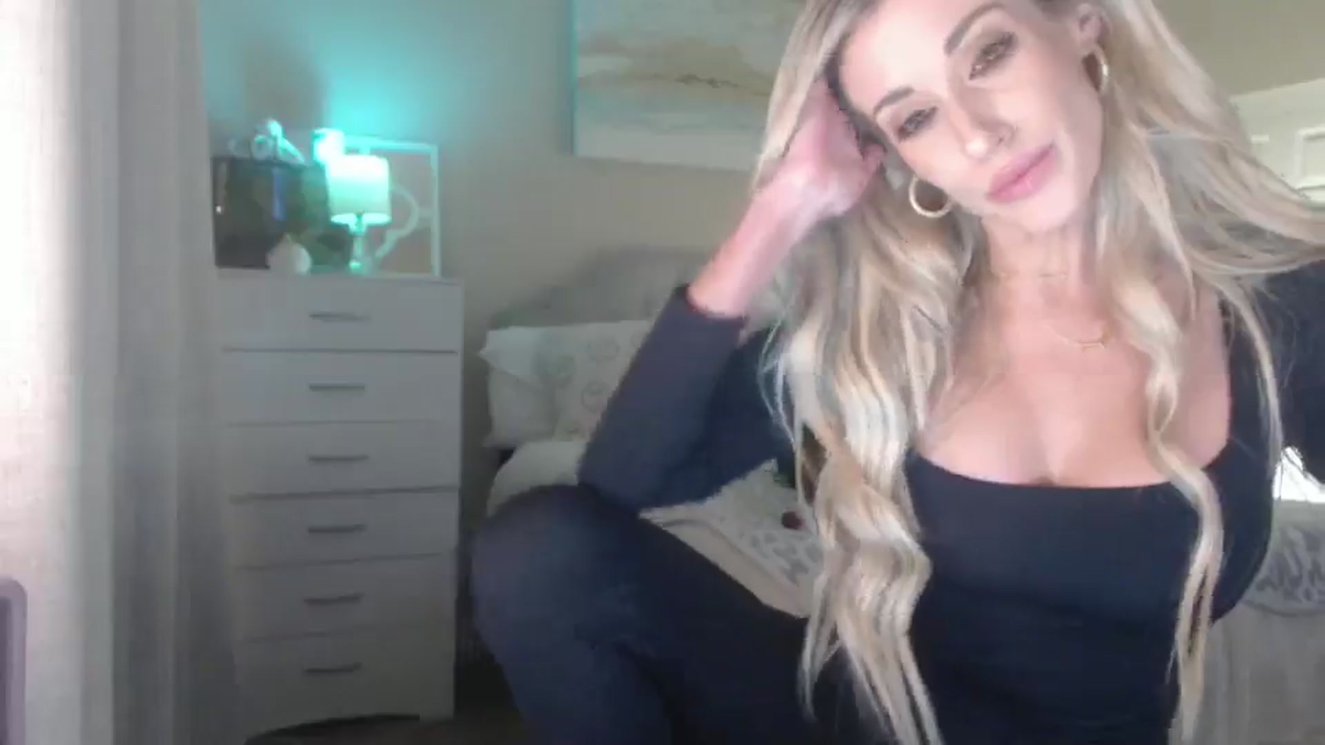 Gallery image thumbnail from Queen_bambii's myfreecams stream on, 12/12/2025, 05:09 image 19 of 20