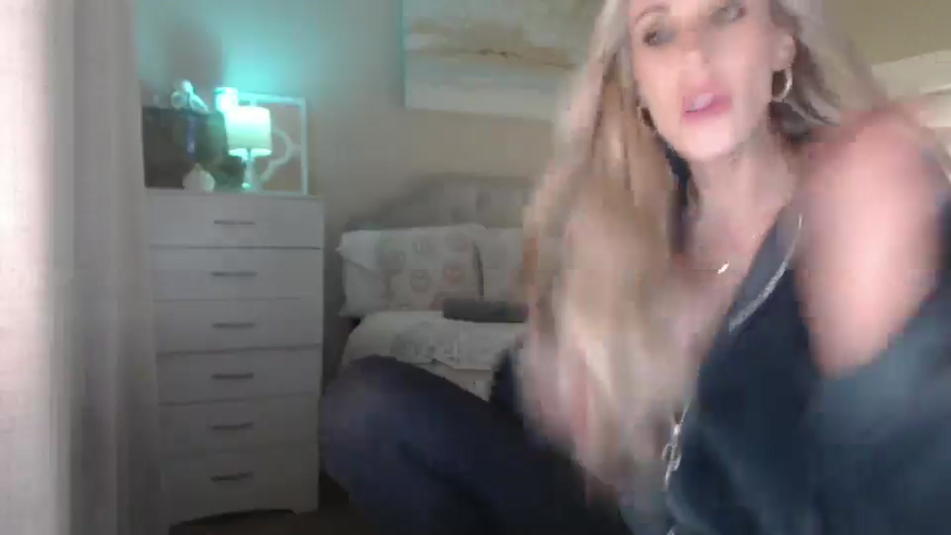 Gallery image thumbnail from Queen_bambii's myfreecams stream on, 12/12/2025, 07:14 image 9 of 20