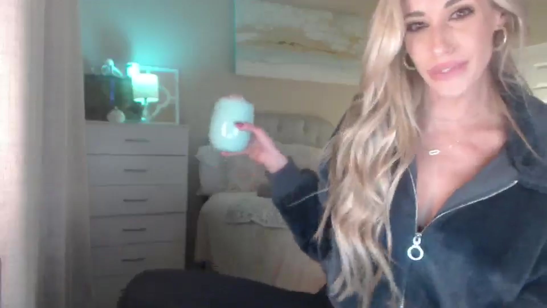 Gallery image thumbnail from Queen_bambii's myfreecams stream on, 12/12/2025, 07:14 image 16 of 20