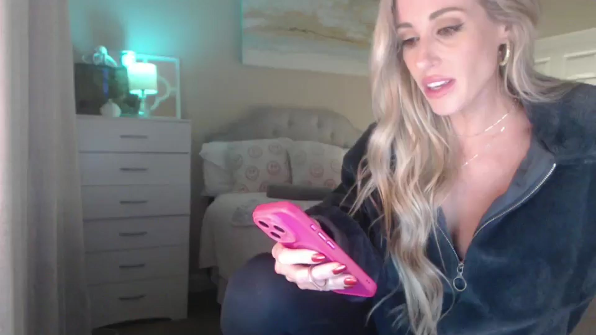 Gallery image thumbnail from Queen_bambii's myfreecams stream on, 12/12/2025, 07:14 image 14 of 20