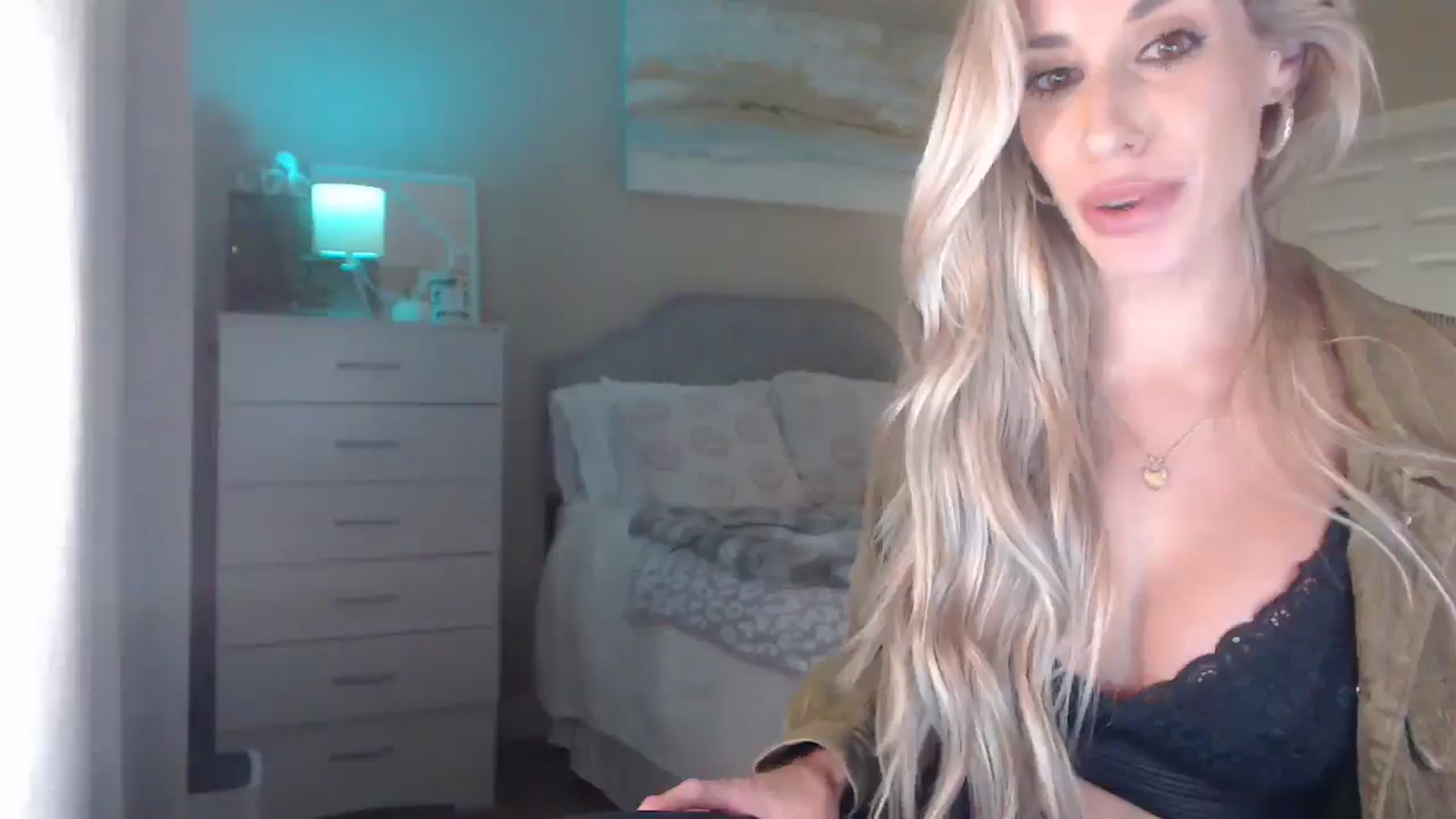 Gallery image thumbnail from Queen_bambii's myfreecams stream on, 12/18/2025, 07:35 image 20 of 20
