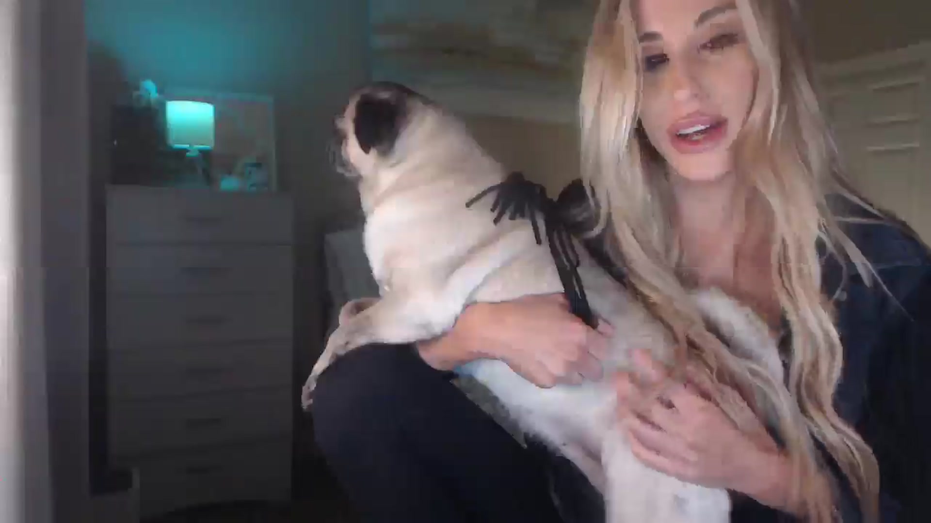 Gallery image thumbnail from Queen_bambii's myfreecams stream on, 12/18/2025, 07:35 image 8 of 20