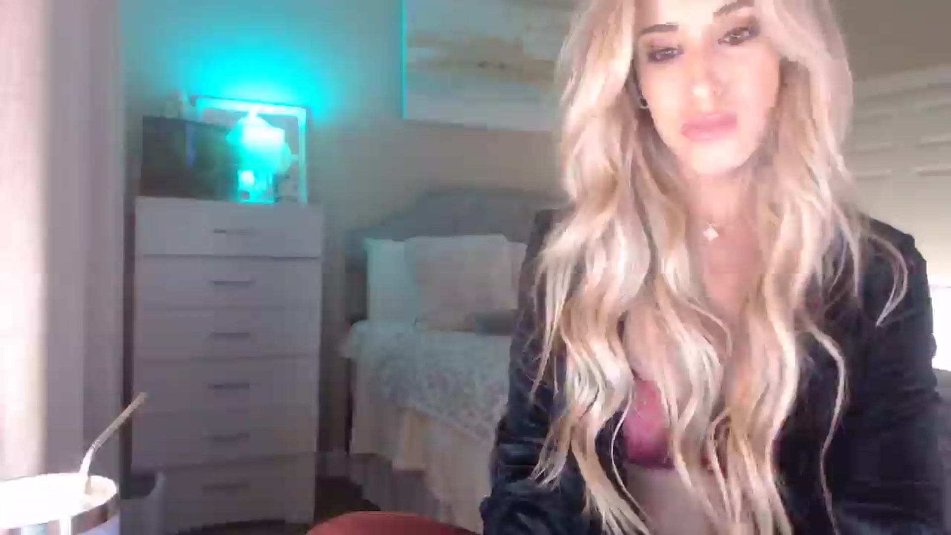 Gallery image thumbnail from Queen_bambii's myfreecams stream on, 12/24/2025, 07:41 image 5 of 20