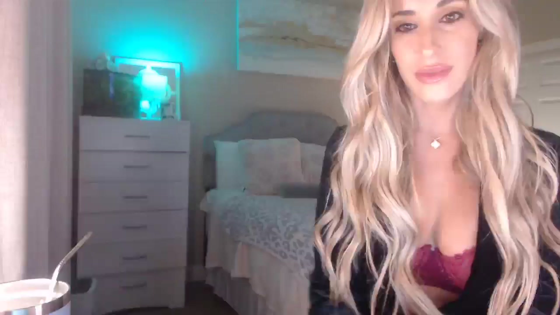 Gallery image thumbnail from Queen_bambii's myfreecams stream on, 12/24/2025, 07:41 image 4 of 20