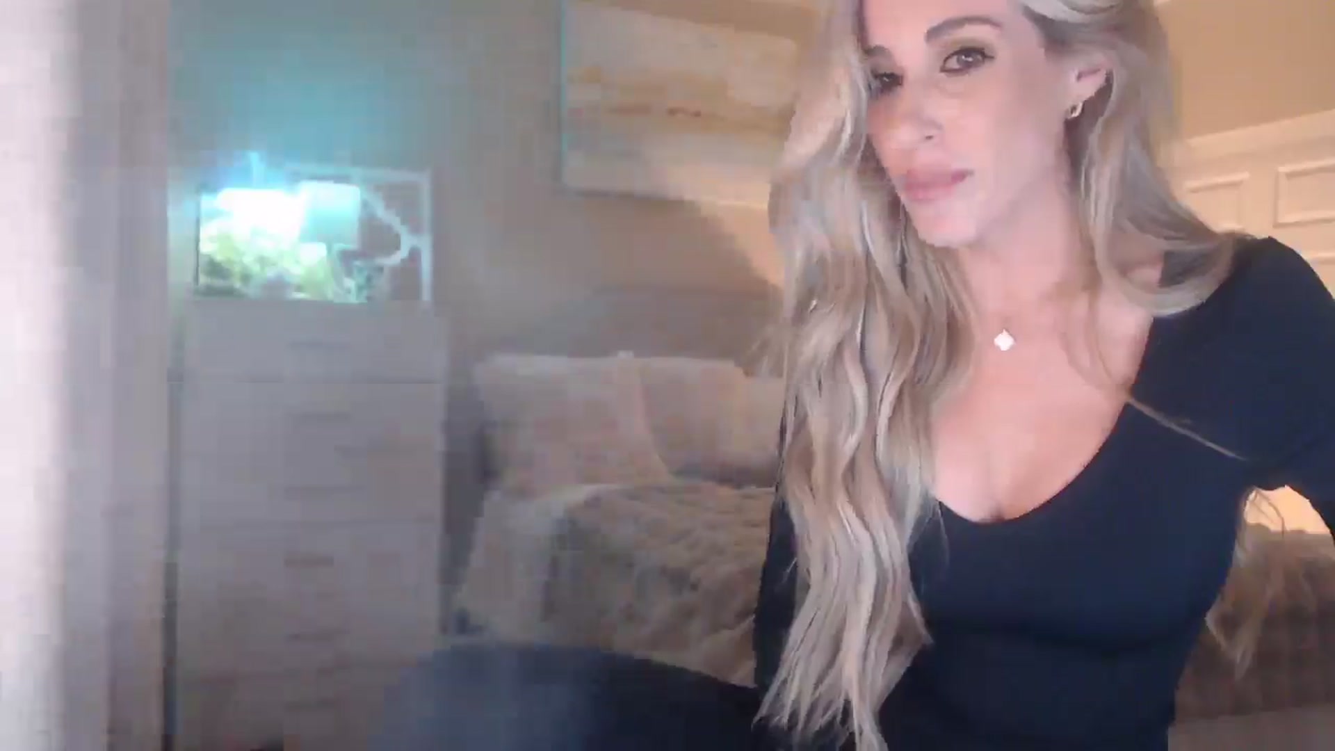 Gallery image thumbnail from Queen_bambii's myfreecams stream on, 01/08/2026, 08:15 image 11 of 20