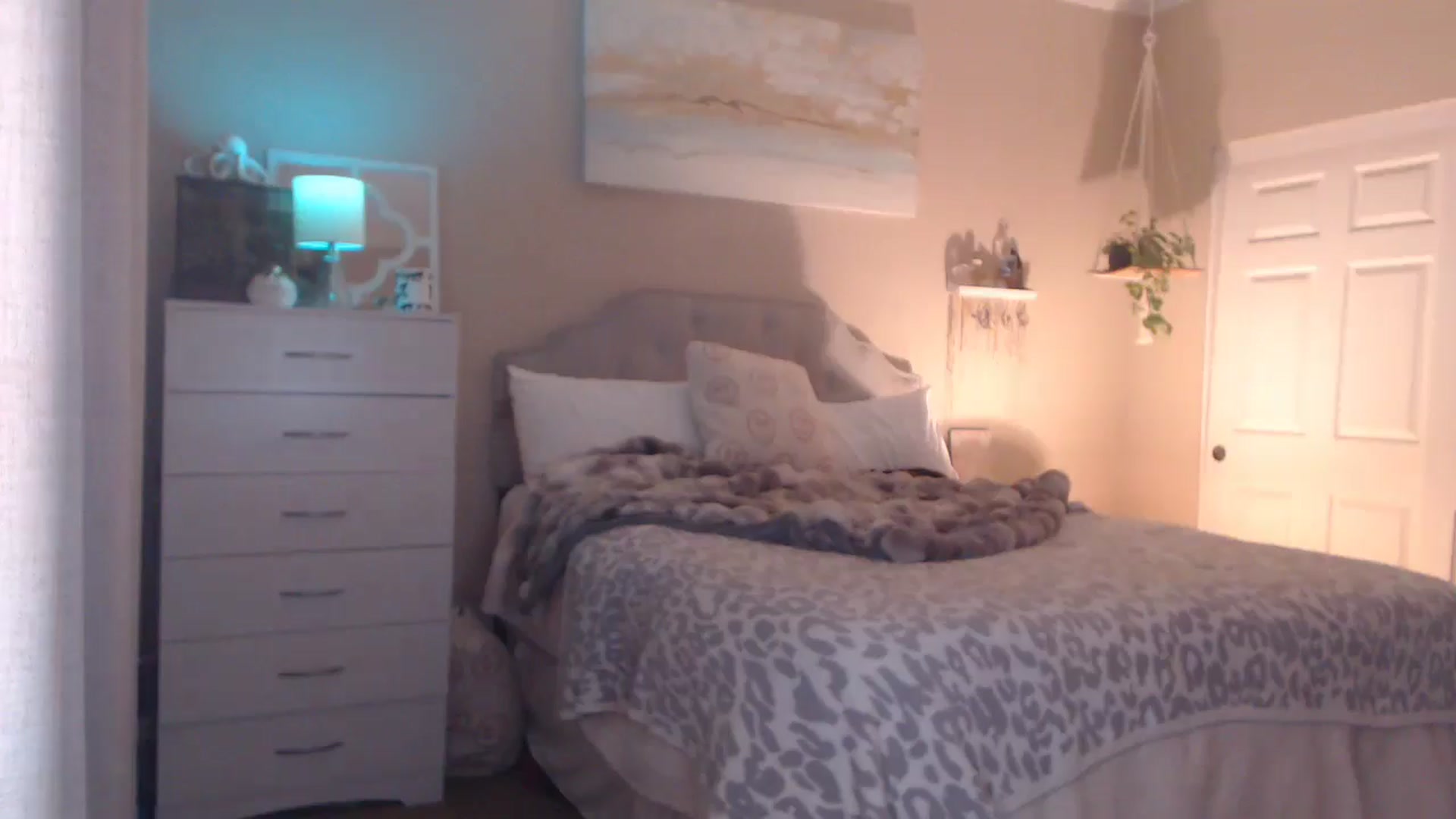 Gallery image thumbnail from Queen_bambii's myfreecams stream on, 01/13/2026, 08:24 image 8 of 20