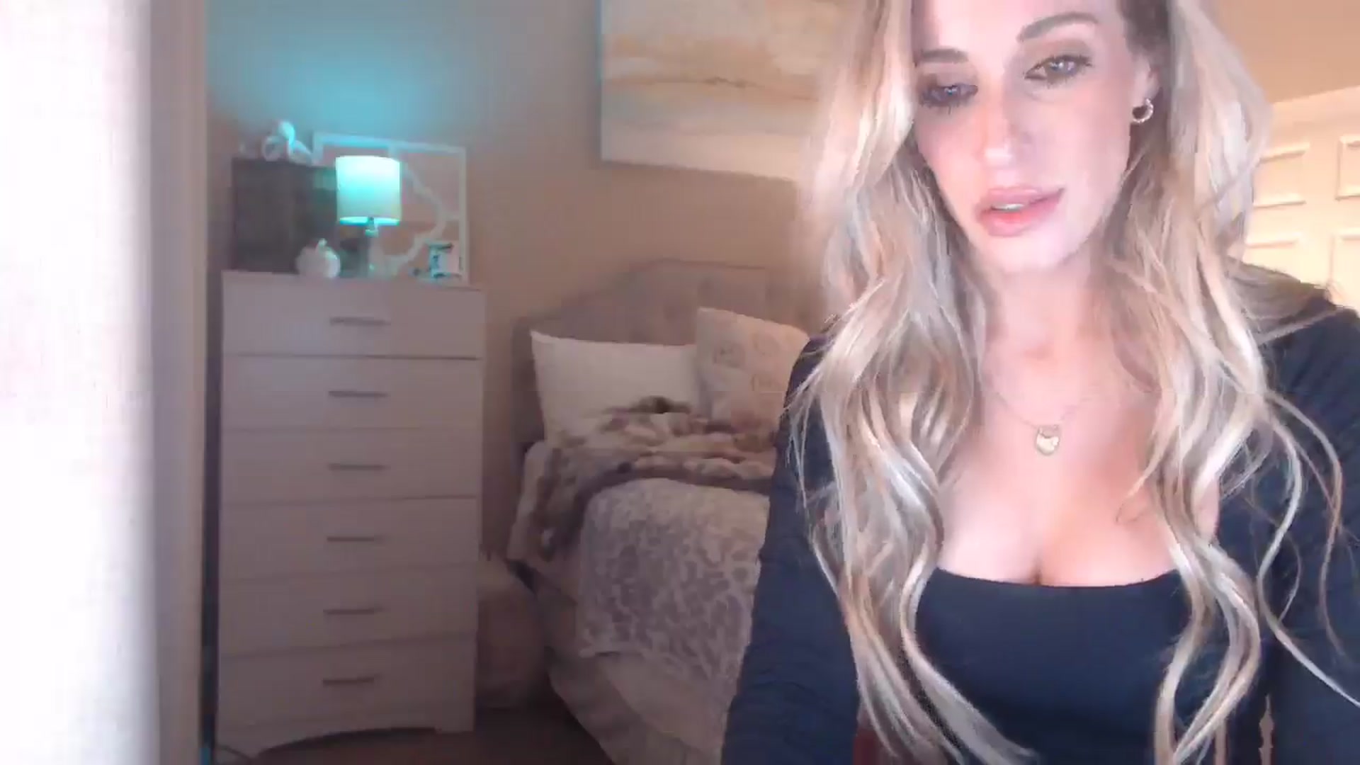 Gallery image thumbnail from Queen_bambii's myfreecams stream on, 01/13/2026, 08:24 image 3 of 20