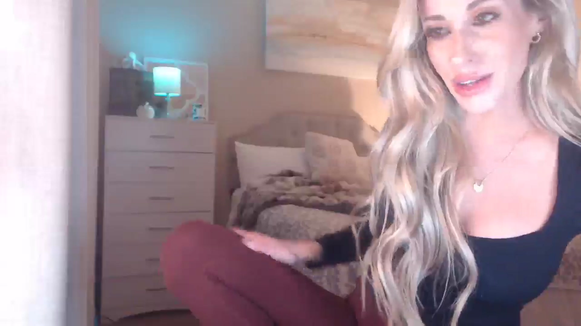 Gallery image thumbnail from Queen_bambii's myfreecams stream on, 01/13/2026, 08:24 image 14 of 20