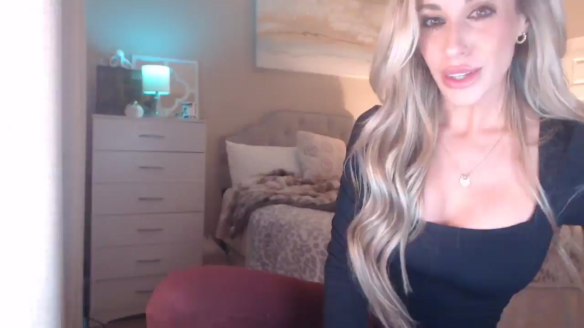 Gallery image thumbnail from Queen_bambii's myfreecams stream on, 01/13/2026, 08:24 image 2 of 20