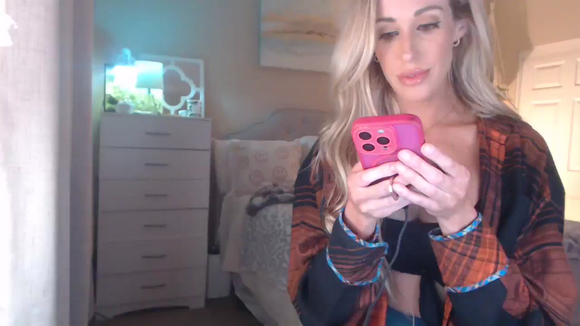 Gallery image thumbnail from Queen_bambii's myfreecams stream on, 01/15/2026, 08:25 image 2 of 20