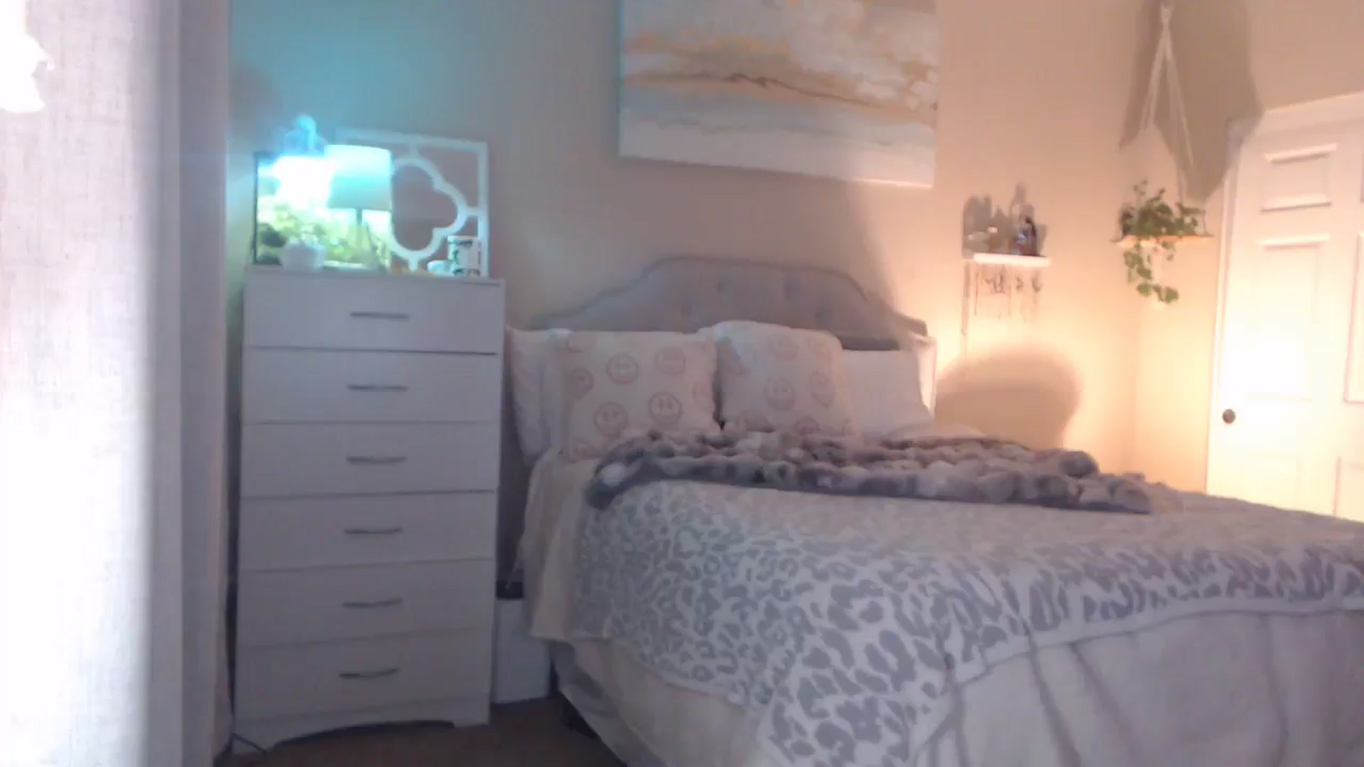 Gallery image thumbnail from Queen_bambii's myfreecams stream on, 01/15/2026, 08:25 image 5 of 20