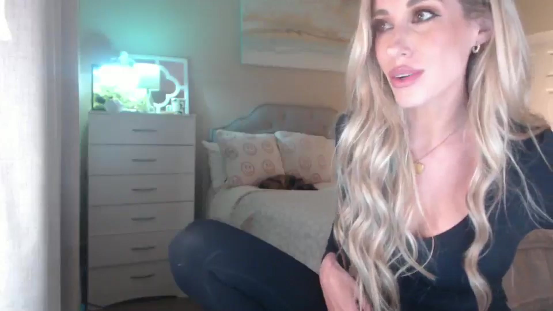 Gallery image thumbnail from Queen_bambii's myfreecams stream on, 01/31/2026, 06:05 image 2 of 20