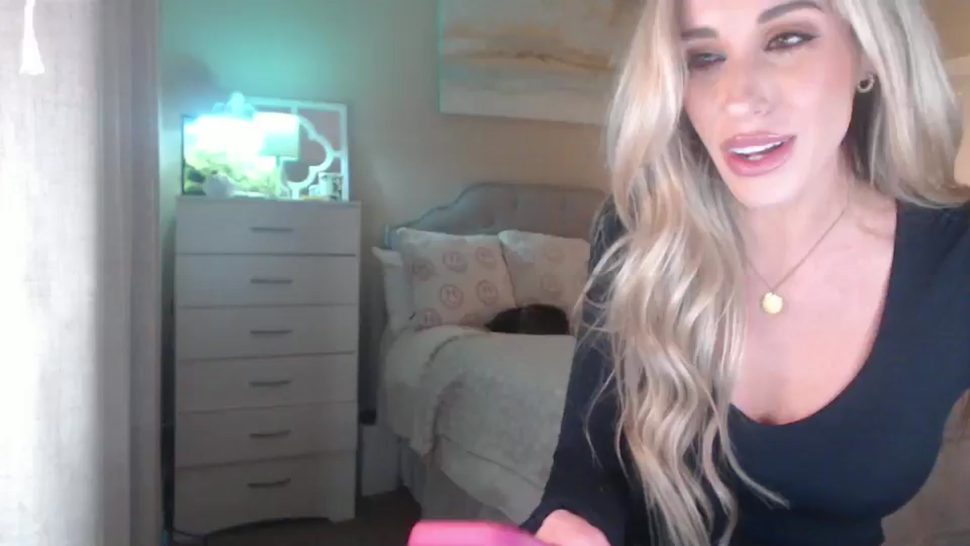 Gallery image thumbnail from Queen_bambii's myfreecams stream on, 01/31/2026, 06:05 image 10 of 20