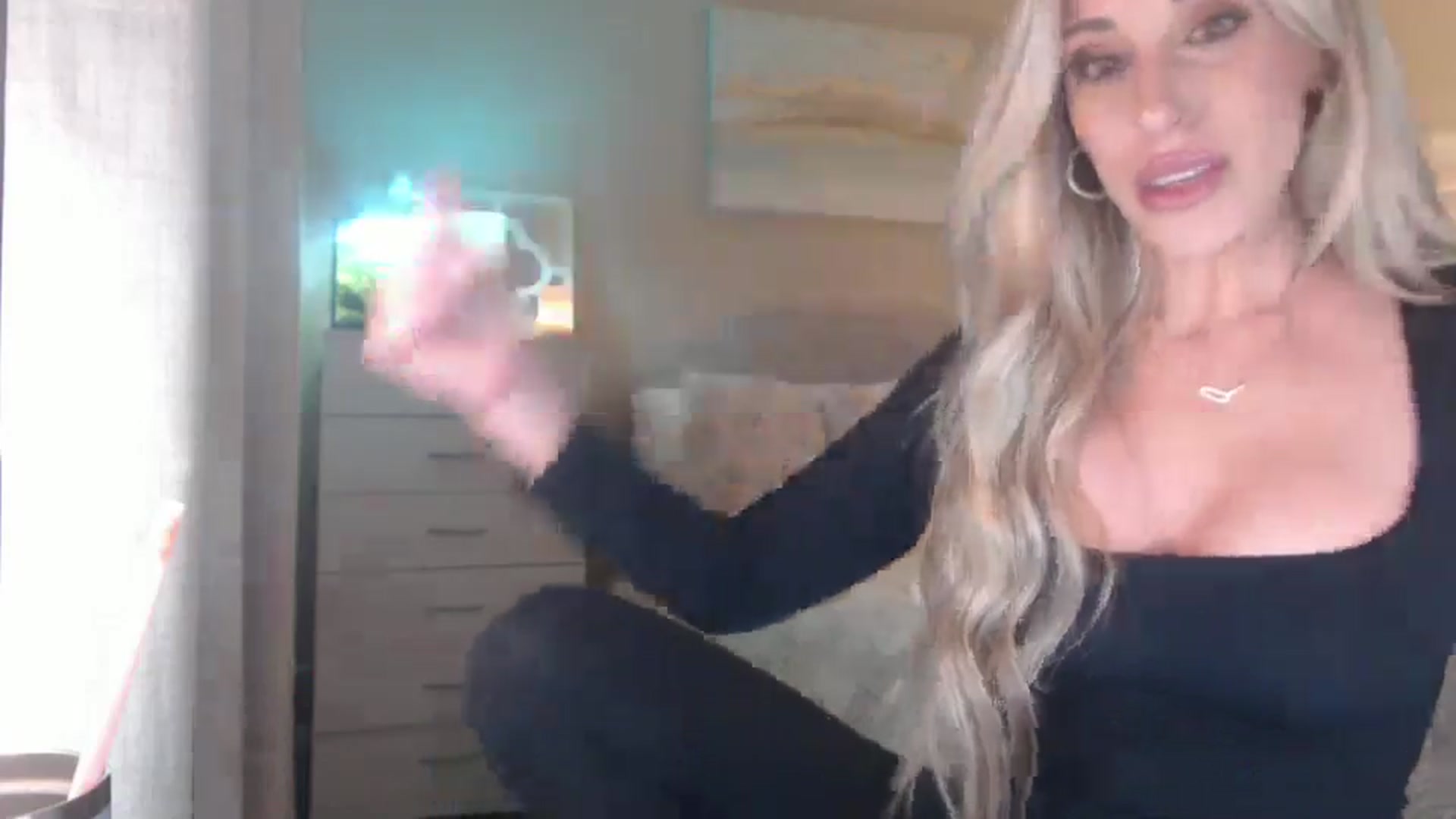 Gallery image thumbnail from Queen_bambii's myfreecams stream on, 02/11/2026, 08:57 image 12 of 20