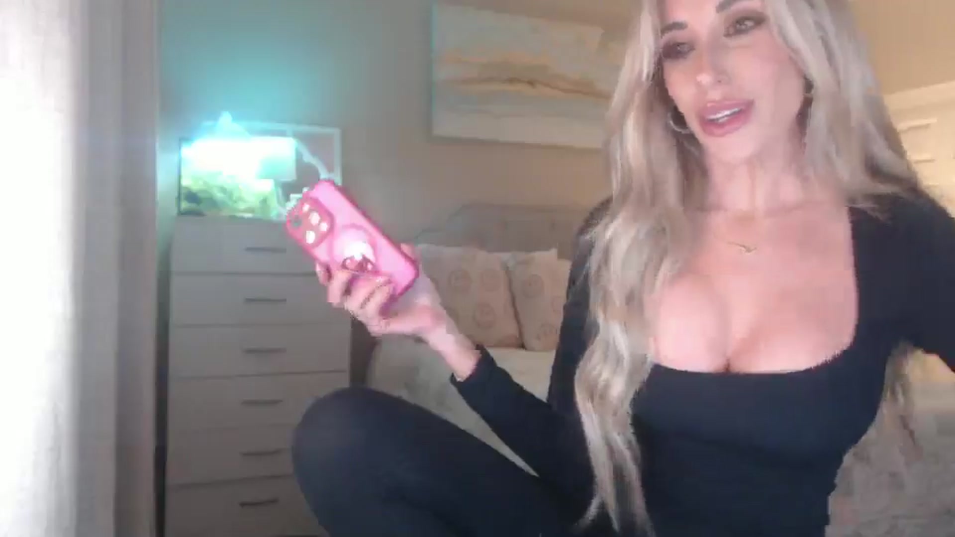 Gallery image thumbnail from Queen_bambii's myfreecams stream on, 02/11/2026, 08:57 image 5 of 20
