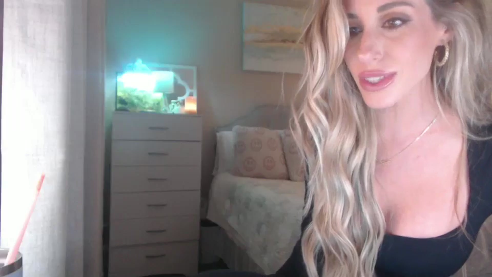Gallery image thumbnail from Queen_bambii's myfreecams stream on, 02/11/2026, 08:57 image 19 of 20