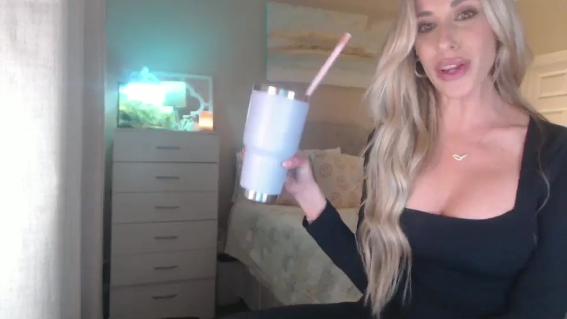 Gallery image thumbnail from Queen_bambii's myfreecams stream on, 02/11/2026, 08:57 image 16 of 20