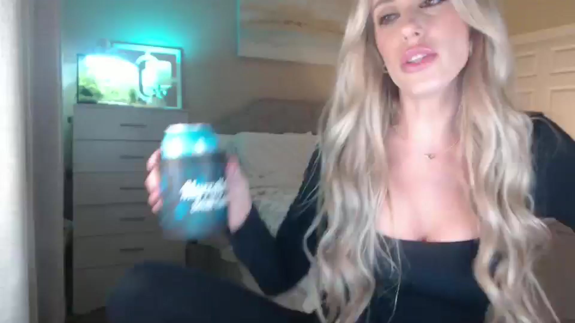 Gallery image thumbnail from Queen_bambii's myfreecams stream on, 03/05/2026, 08:32 image 1 of 20