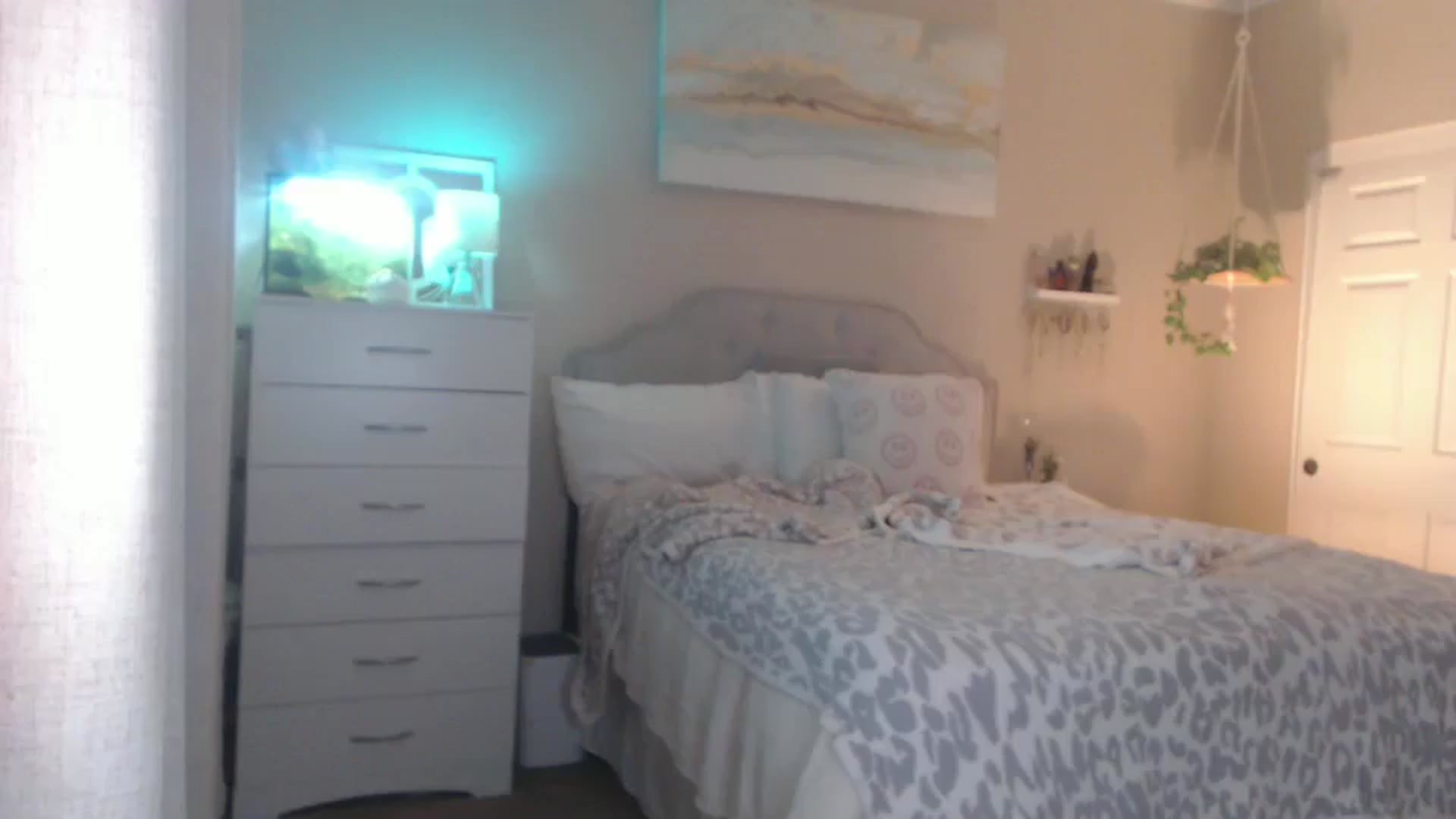 Gallery image thumbnail from Queen_bambii's myfreecams stream on, 03/11/2026, 07:12 image 4 of 20