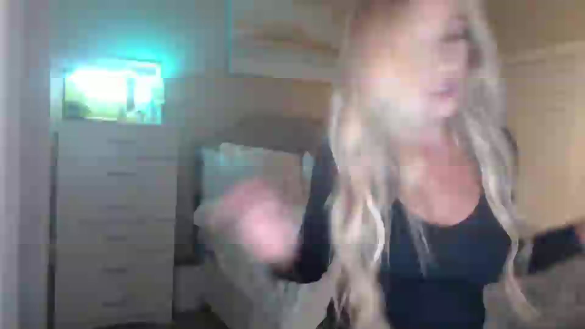 Gallery image thumbnail from Queen_bambii's myfreecams stream on, 03/25/2026, 06:48 image 20 of 20