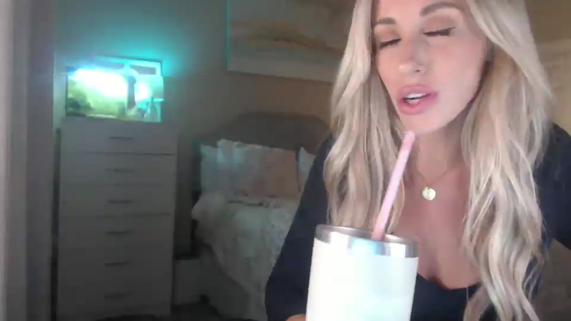 Gallery image thumbnail from Queen_bambii's myfreecams stream on, 03/25/2026, 06:48 image 8 of 20
