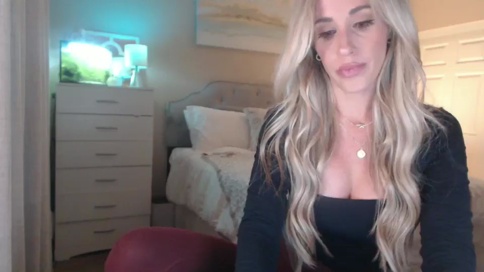 Gallery image thumbnail from Queen_bambii's myfreecams stream on, 04/08/2026, 06:26 image 3 of 20