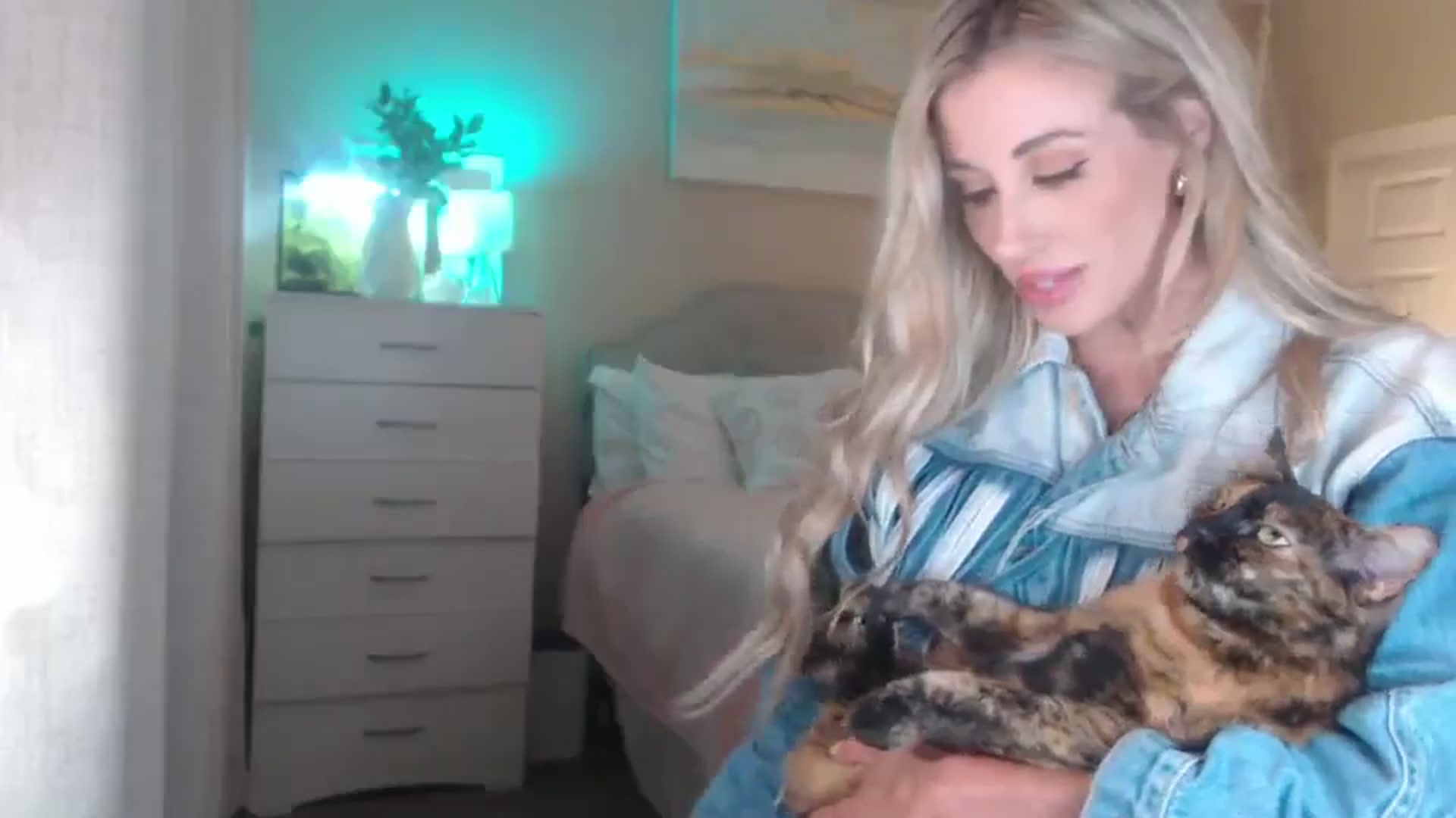 Gallery image thumbnail from Queen_bambii's myfreecams stream on, 05/07/2026, 07:32 image 20 of 20