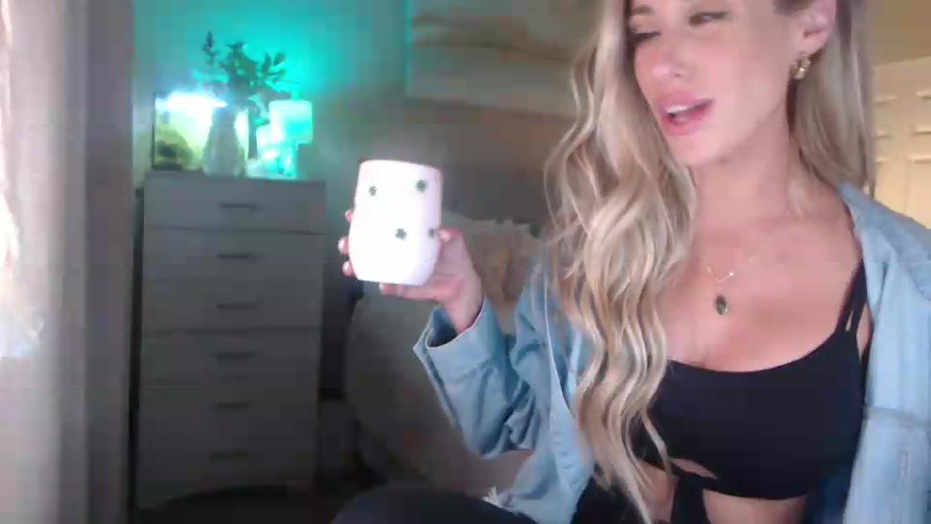 Gallery image thumbnail from Queen_bambii's myfreecams stream on, 05/14/2026, 06:45 image 8 of 20