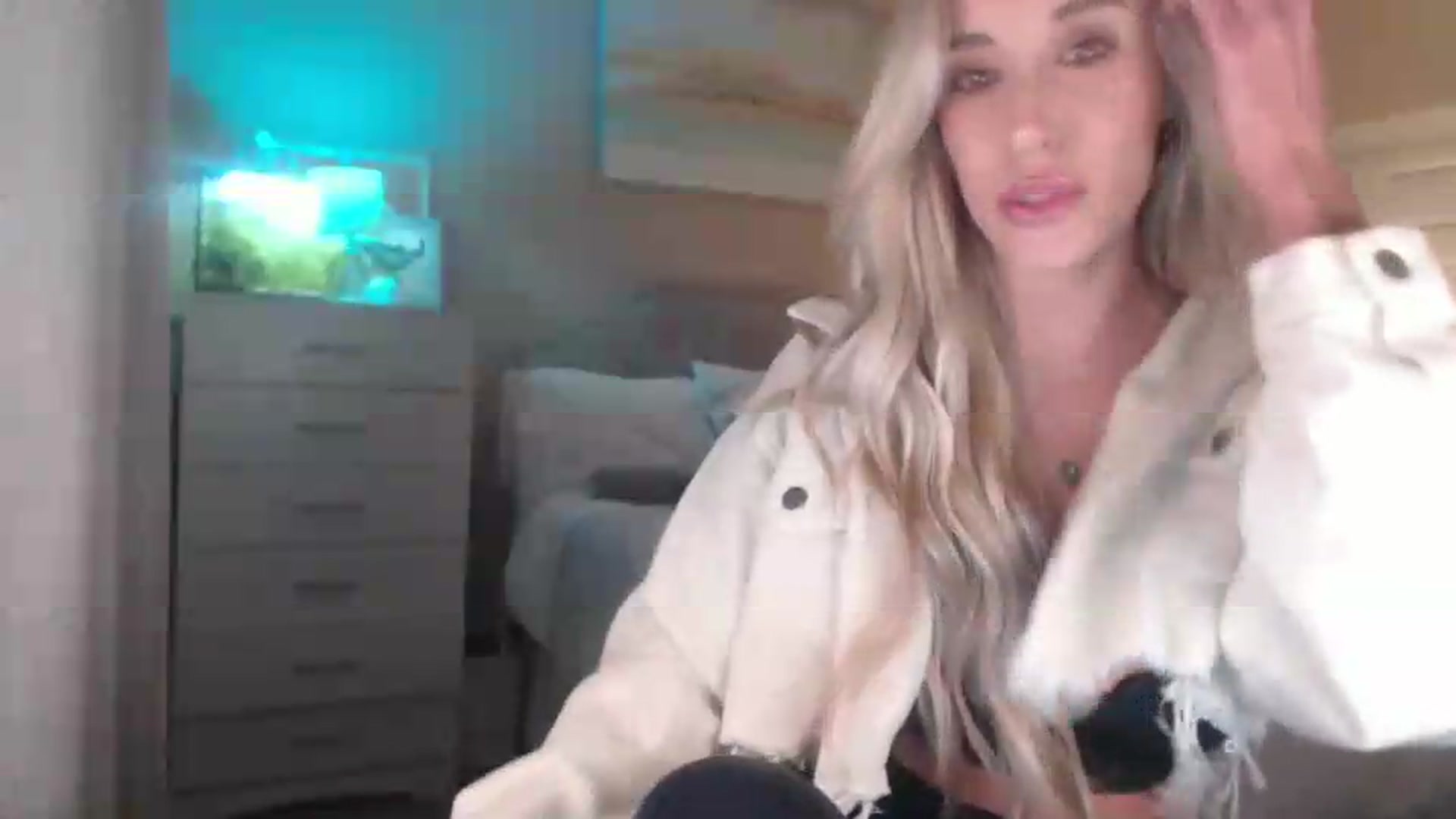 Gallery image thumbnail from Queen_bambii's myfreecams stream on, 05/30/2026, 07:33 image 8 of 20