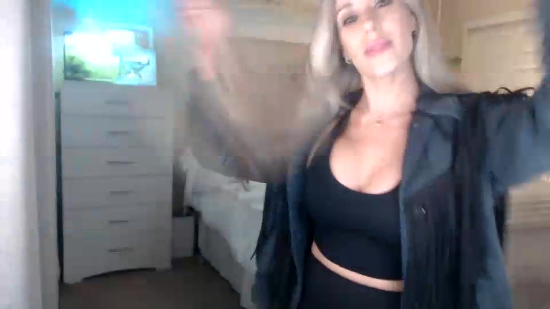 Gallery image thumbnail from Queen_bambii's myfreecams stream on, 06/07/2026, 05:32 image 12 of 20