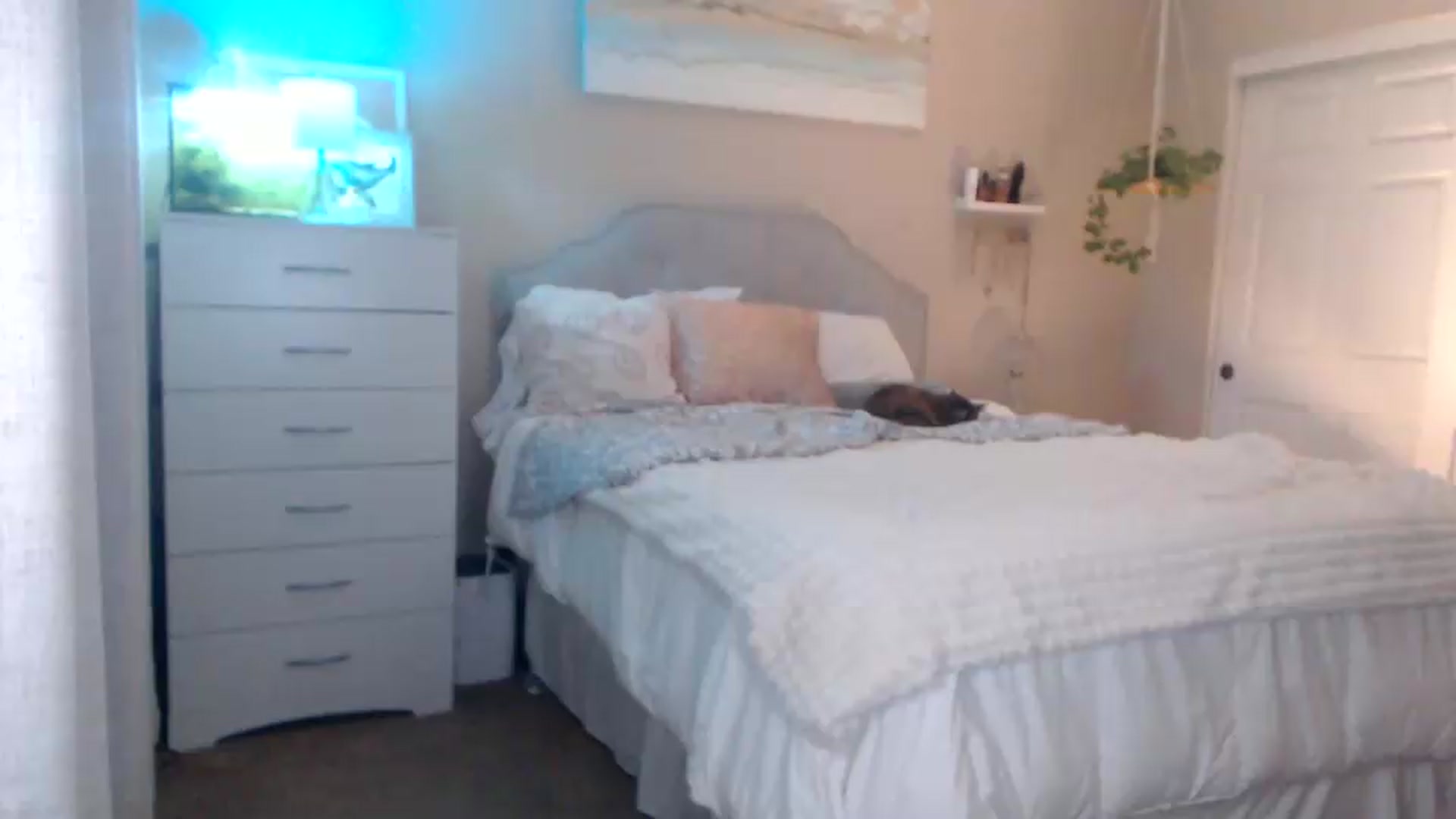 Gallery image thumbnail from Queen_bambii's myfreecams stream on, 06/07/2026, 05:32 image 14 of 20