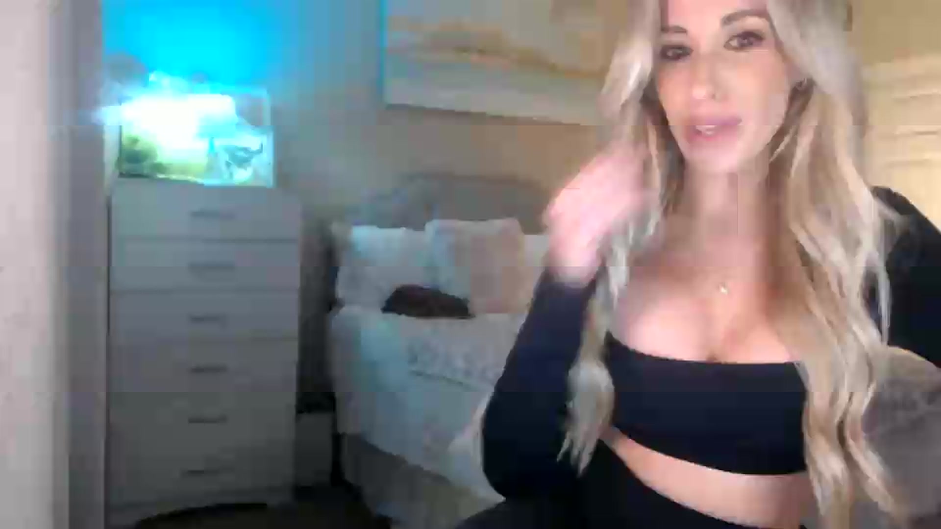 Gallery image thumbnail from Queen_bambii's myfreecams stream on, 06/11/2026, 05:00 image 1 of 20