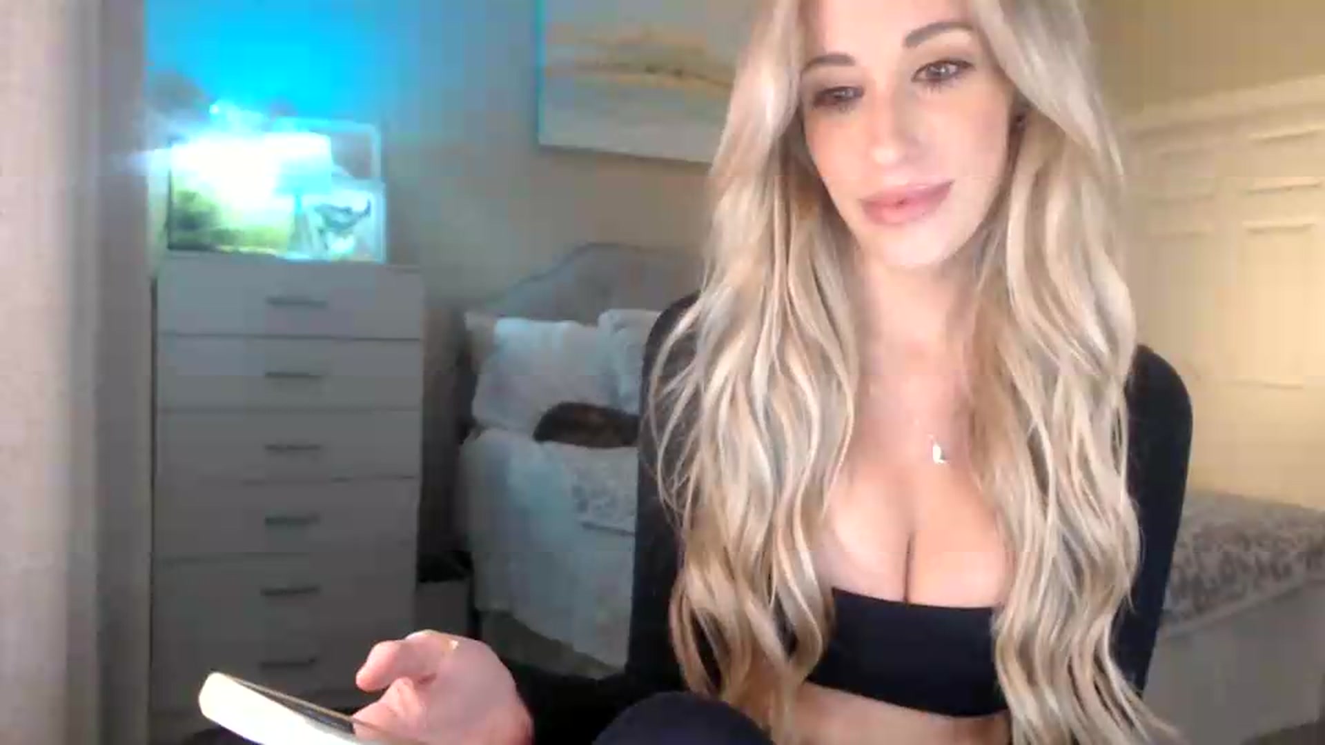Gallery image thumbnail from Queen_bambii's myfreecams stream on, 06/11/2026, 05:00 image 20 of 20