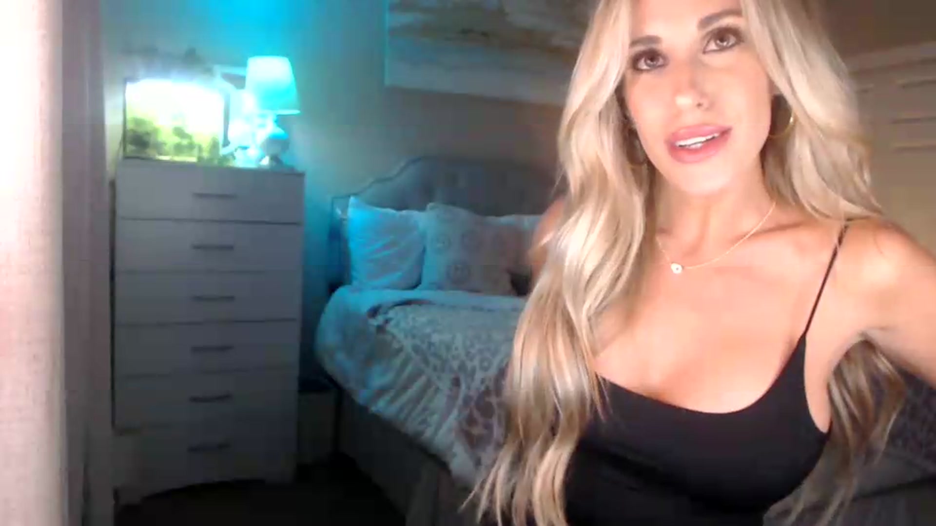 Gallery image thumbnail from Queen_bambii's myfreecams stream on, 06/28/2026, 05:00 image 9 of 20