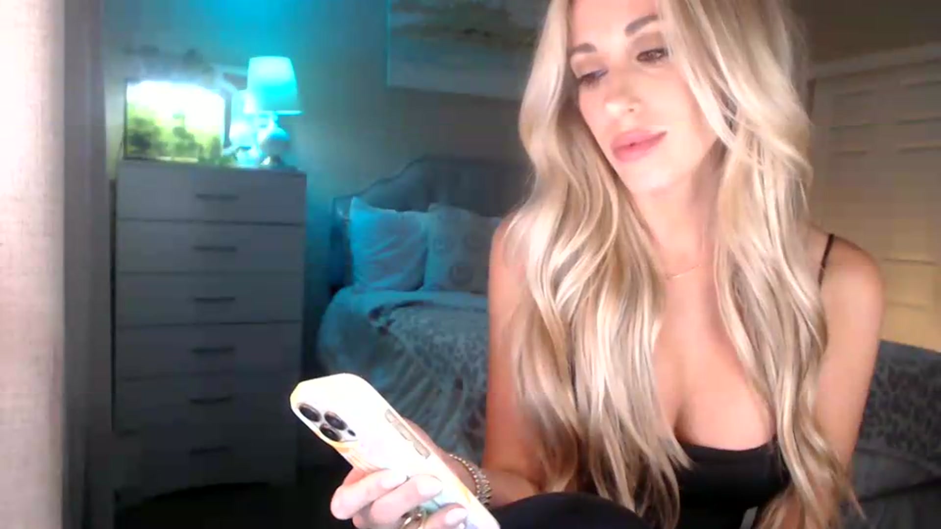 Gallery image thumbnail from Queen_bambii's myfreecams stream on, 06/28/2026, 05:00 image 16 of 20
