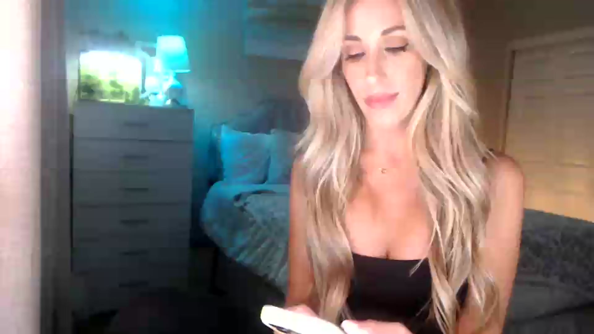 Gallery image thumbnail from Queen_bambii's myfreecams stream on, 06/28/2026, 05:00 image 12 of 20
