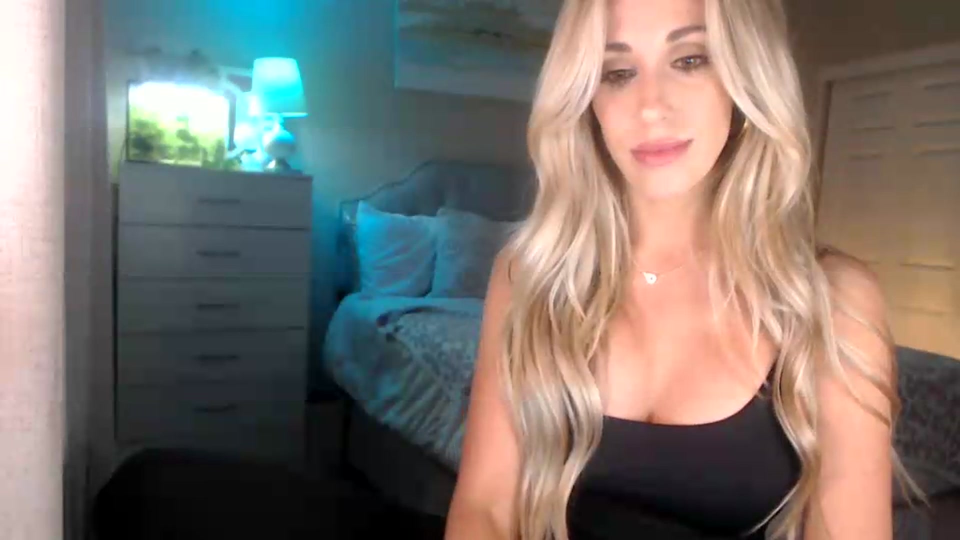 Gallery image thumbnail from Queen_bambii's myfreecams stream on, 06/28/2026, 05:00 image 14 of 20