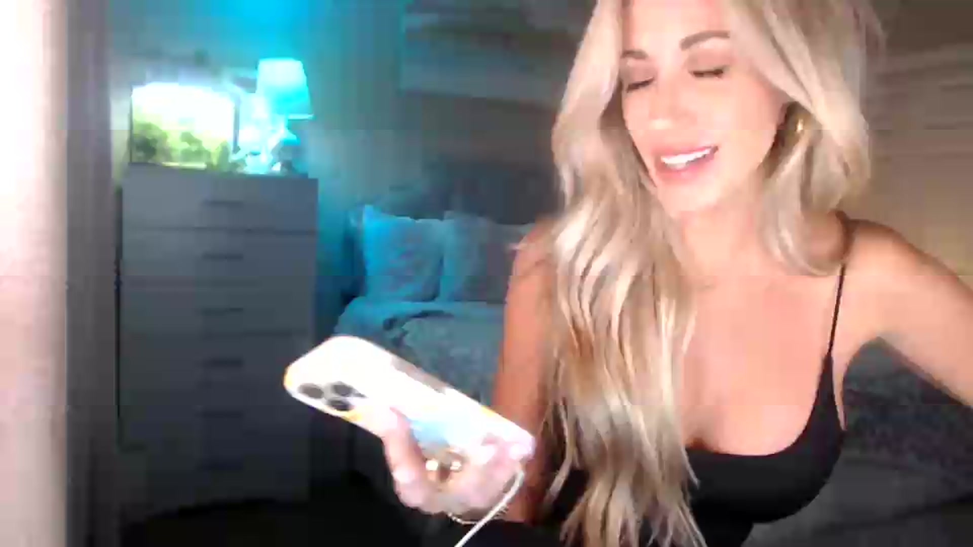 Gallery image thumbnail from Queen_bambii's myfreecams stream on, 06/28/2026, 05:00 image 8 of 20