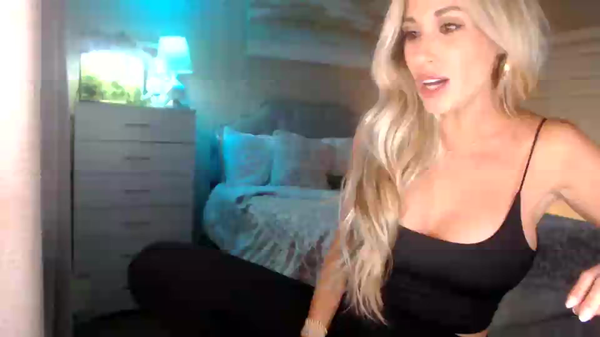 Gallery image thumbnail from Queen_bambii's myfreecams stream on, 06/28/2026, 05:00 image 6 of 20