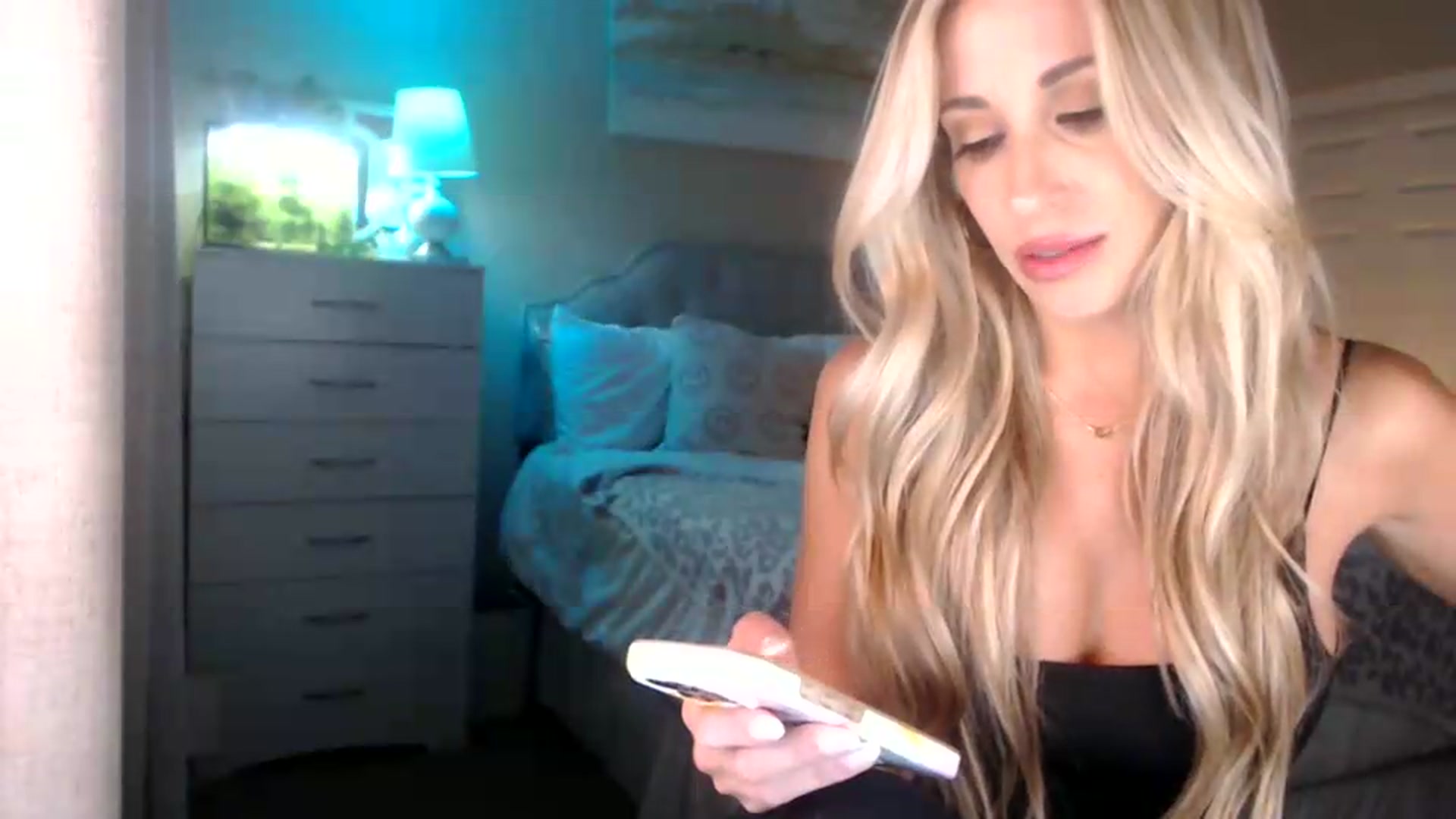 Gallery image thumbnail from Queen_bambii's myfreecams stream on, 06/28/2026, 07:22 image 17 of 20