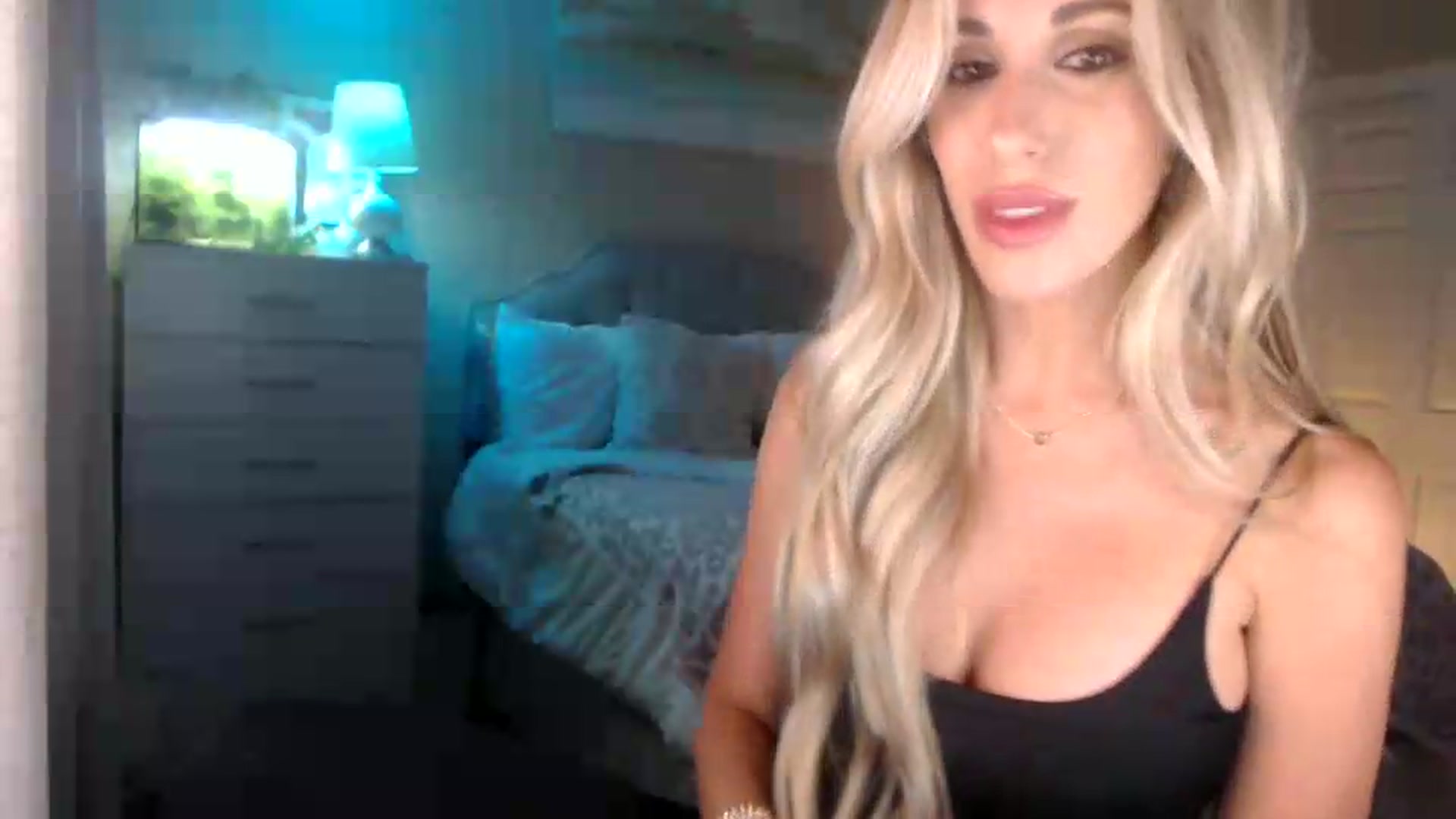 Gallery image thumbnail from Queen_bambii's myfreecams stream on, 06/28/2026, 07:22 image 5 of 20