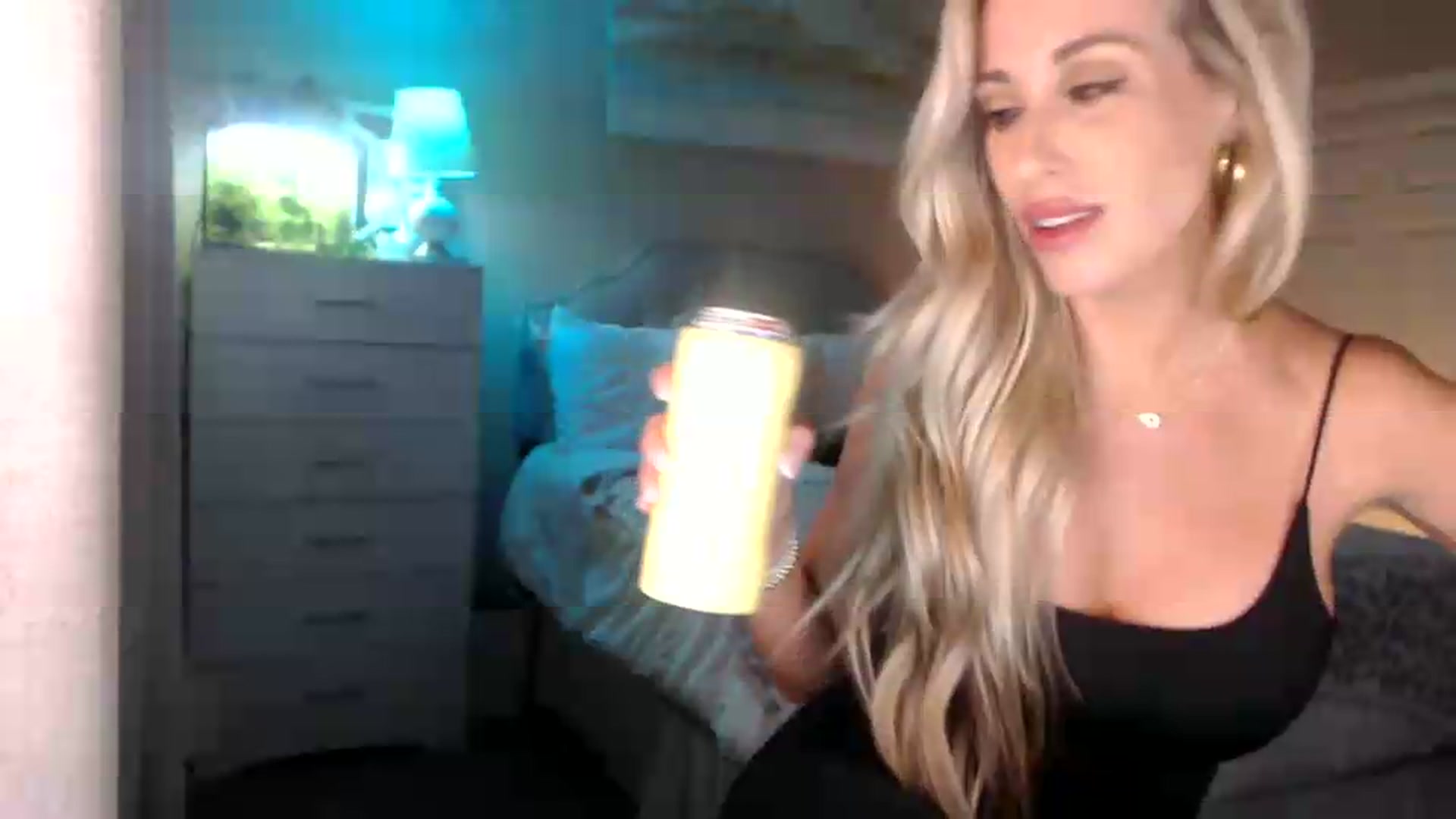 Gallery image thumbnail from Queen_bambii's myfreecams stream on, 06/28/2026, 07:22 image 13 of 20