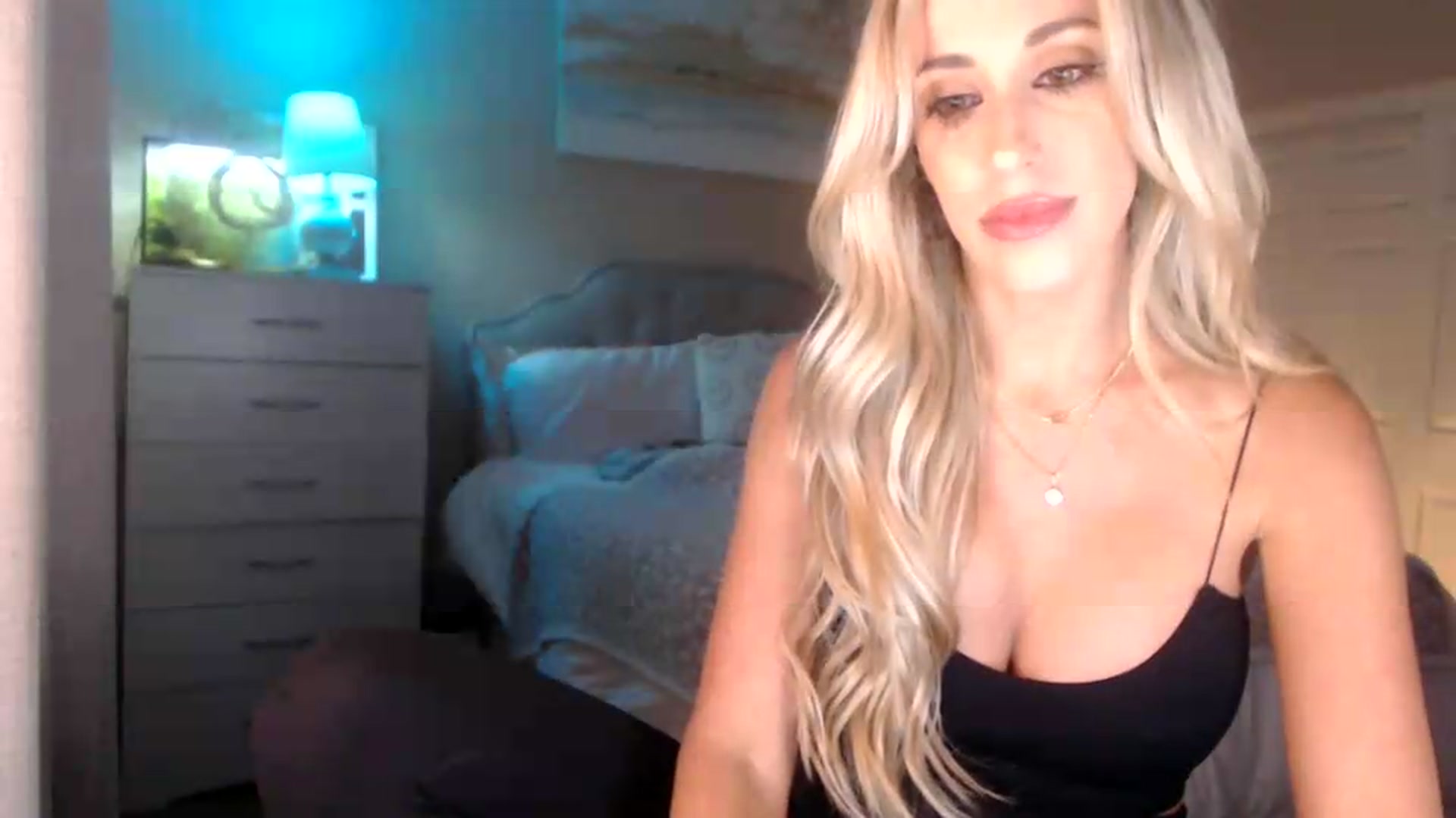 Gallery image thumbnail from Queen_bambii's myfreecams stream on, 07/02/2026, 06:37 image 3 of 20