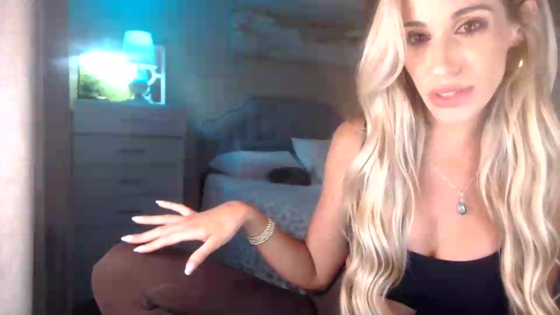 Gallery image thumbnail from Queen_bambii's myfreecams stream on, 07/18/2026, 07:28 image 13 of 20