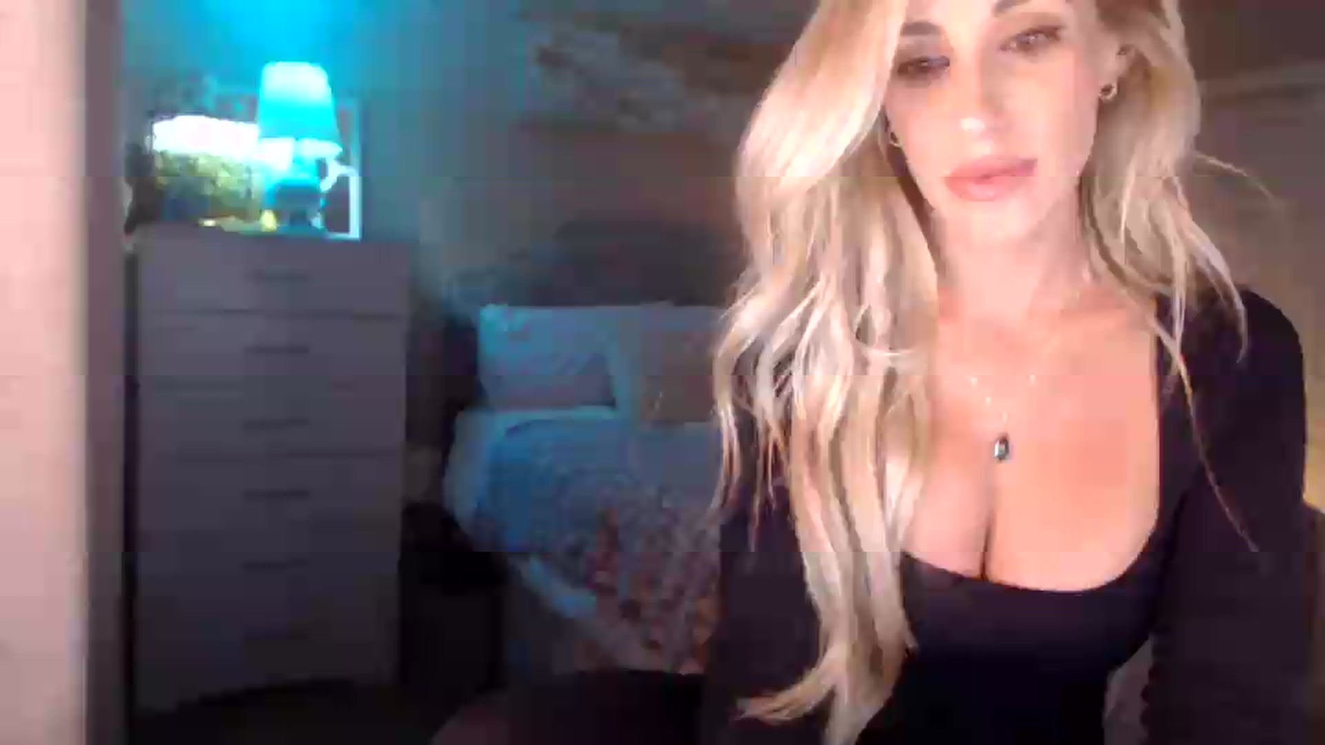 Gallery image thumbnail from Queen_bambii's myfreecams stream on, 07/30/2026, 07:23 image 6 of 20
