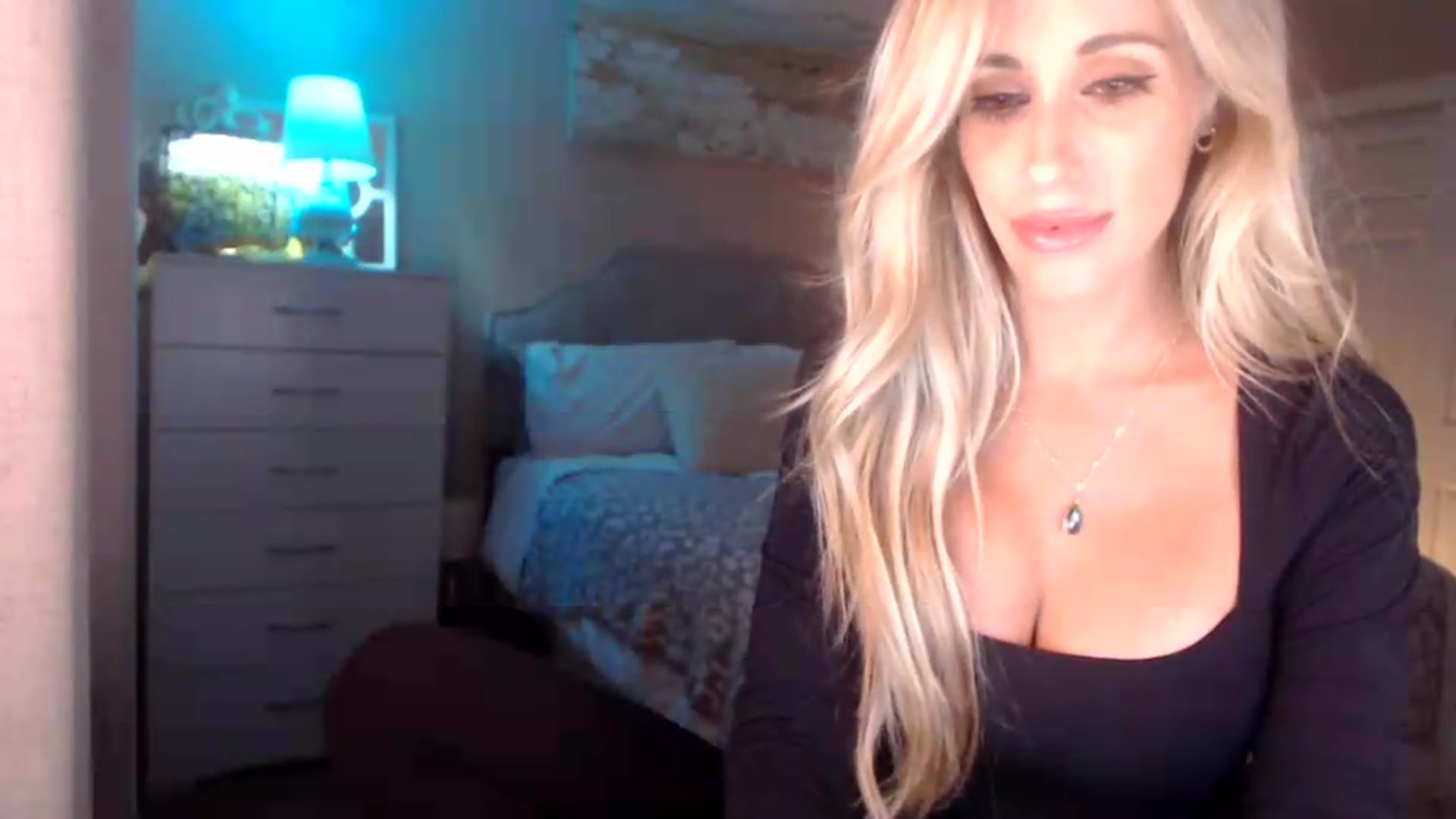 Gallery image thumbnail from Queen_bambii's myfreecams stream on, 07/30/2026, 07:23 image 19 of 20