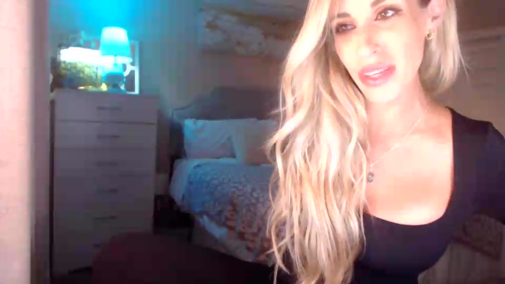 Gallery image thumbnail from Queen_bambii's myfreecams stream on, 07/30/2026, 07:23 image 11 of 20
